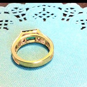 Size 7 18 karat Ring
